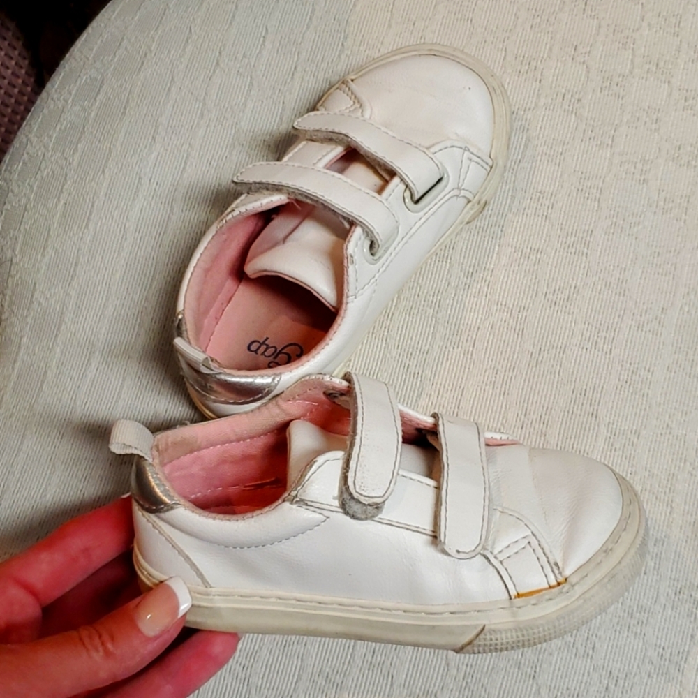 Gap shoes size 8